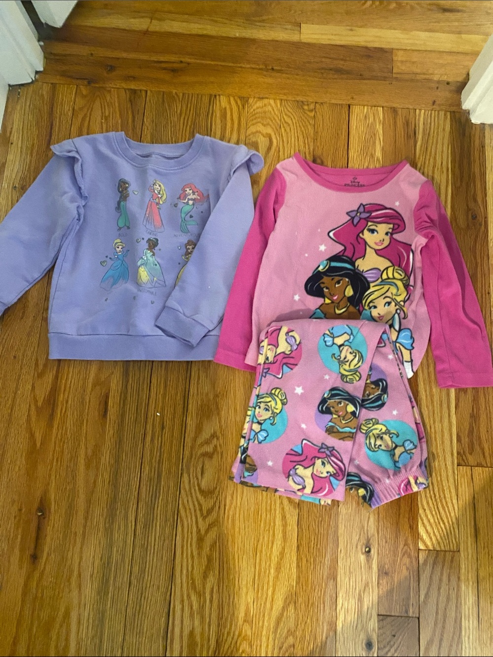 Disney Girls Pink and Lavender Princess Sleep Set and sweatshirt 4T